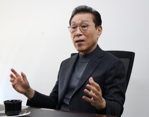 [인터뷰] “한국은 북극항로의 아시아 첫 관문, 에너지 허브 기회”