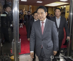 장동혁 범보수 연대 거부…“장·한·석 얘기 왜 나오나?”