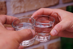 제약사 ‘아픈 손가락’ 숙취해소제…‘계엄 없는 연말’ 실적회복 분수령