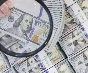 국민연금, ‘연말 환율 잡기’ 나선다…대규모 환헤지 본격화 전망