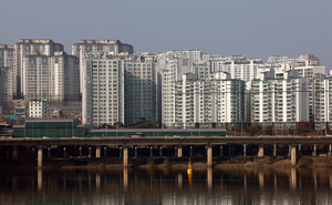 [건설·부동산 결산-상] 부도 공포와 ‘해외 잭팟’ 사이에 선 K-건설