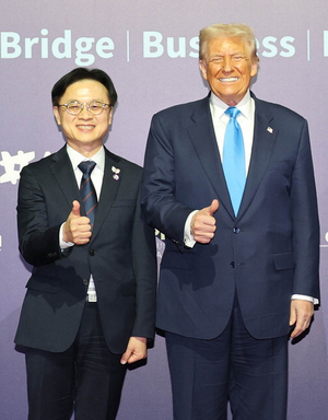 [올해의 국무위원] 김정관 산업통상부 장관, 관세협상부터 APEC·통상·원전까지 완벽 수헁