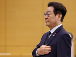 [에너지경제 여론조사] 李 대통령 지지율 56.8%…두달만에 최고치