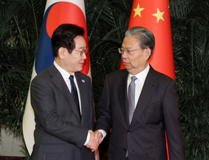 李대통령, 中 ‘2·3인자’ 잇딴 면담·…한중 관계 정상궤도 복귀 강조