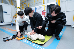 “아버지가 가르쳐준 CPR로 생명 살려”…HD현대중공업, ‘고교생 의인’ 직원 자녀 표창