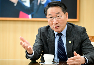 유정복, “재외동포청은 송도에 있어야…광화문 이전 강력 반대”