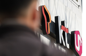 이통3사 ‘영업익 5조 시대’ AI 수익화에 달렸다