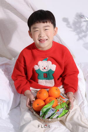 플로르 방송제작사, 2025 겨울 화보 공개…모델 신민강·신유주의 ‘온기 감도는 따뜻한 겨울’