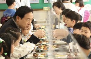 임태희 경기도교육감, “어디에 다니든, 아이의 한 끼는 차별 없어야”