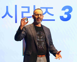 인텔 ‘코어 울트라 시리즈3’ 공개...배터리 한계 넘고 퀄컴·엔비디아 정조준