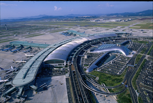 SK E&S, 인천공항 액화수소충전소 준공…하루 240대 버스 공급