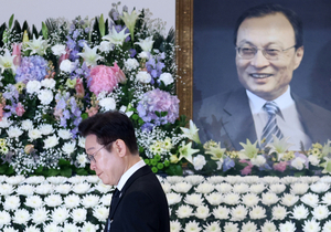 李 대통령, 故 이해찬 전 총리 영결식 참석… 눈물로 마지막 배웅