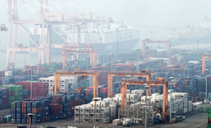 韓 수출 사상 첫 7천억달러 돌파…반도체 견인