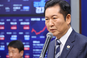 ‘민주-혁신당 통합’ 제안 정청래, 절차 논란에 ‘진땀’