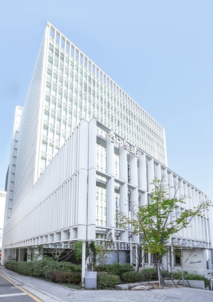 백화점 호조·면세 첫 흑자…현대百, 영업익 전년比 33%↑