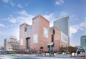 [특징주] 신세계, 계열 분리 후 첫 성적표에 주가도 강세