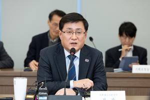 김성환 장관 “지역별 전기요금제, 조속한 시일 내에 공론화 거쳐 도입”