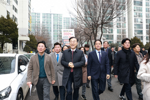 김윤덕 국토부 장관 “1기 신도시 재건축 속도 내겠다”