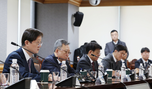 이찬진 금융감독원장, 은행장에 “지배구조 혁신, 과감히 나서야”