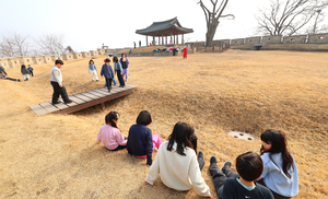 설연휴 따뜻한 날씨…동해안 산불 주의보