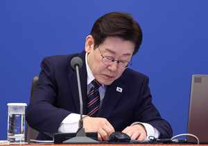 李 대통령 “다주택 대출 연장이 공정?”…규제 강화 시사