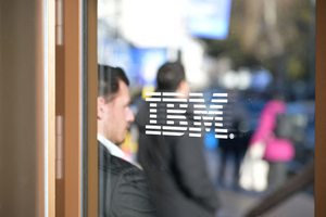 어떤 내용이길래…‘AI 파괴론’에 IBM 주가 25년 만에 최대 폭락