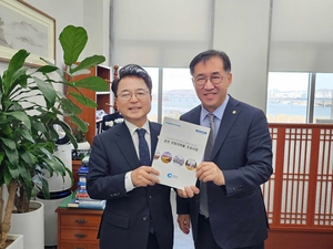 육동한 춘천시장, 국회 직행…은퇴자마을 국가사업화 속도전