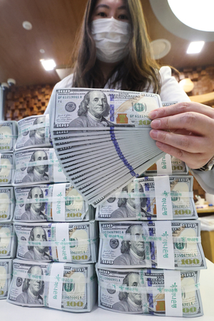 “2% 성장률 장담 못한다”...환율 1500원 쇼크, 韓경제 ‘이중 압박’