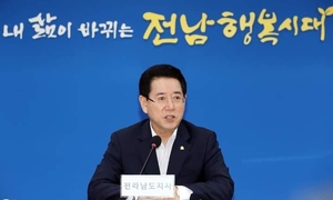 김영록 “왜곡 주장” 정면 반격…민주당 경선, 후보 간 전면 충돌로 확전