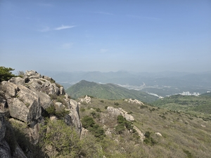 [르포] “집 뒷동산 ‘금정산’이 부산 첫 국립공원”…도심속 랜드마크