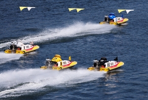 [경정] 시속 80km 물 위 승부… 강철보다 강한 보호장비