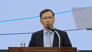 [현장] “적자 중에 수백억대 복지 기금 출연”…험악했던 한진칼 주총장 분위기, 대한항공선 ‘비교적 평온’