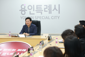 [용인 톺아보기] 이상일, AI예술융합고 설립 추진…학교 현장 찾아 교육환경 점검