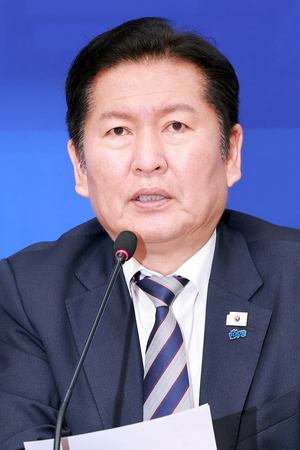 “지선까지 간다”…조희대vs민주당 사퇴 두고 ‘전면전’