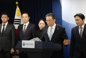 “한국 정부 책임 없다”…쉰들러 3200억 배상 요구 막았다