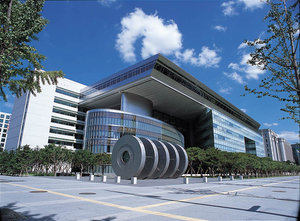 [금융권 풍향계] 우리은행, 중동상황 관련 18조 규모 긴급 금융지원 실시 外