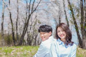 듀오 “10명 중 4명, 봄이면 연애 욕구↑…실제 행동은 절반에도 못 미쳐”