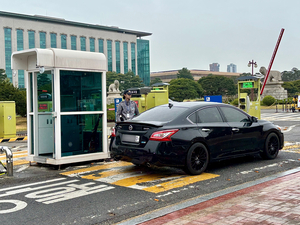 [르포] “막을 방법이 없다”…국회 차량 2부제 ‘실효성’ 의문