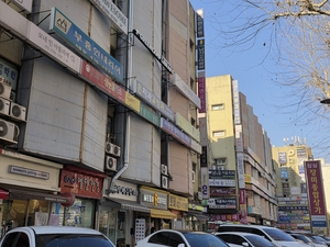 “땅 내놓은 우리가 왜 후순위인가”…장미상가 소유주들 분노의 이유