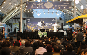 춘천 풍물시장 ‘춘풍야장 2.0’ 개장…먹거리·공연 결합한 야간관광 콘텐츠 강화