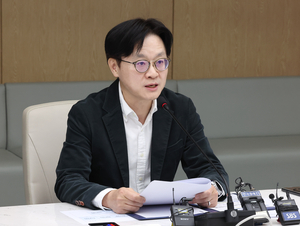 김정관 산업장관 “비축유 없이 5월 넘길 듯…나프타 80% 수급 예상”