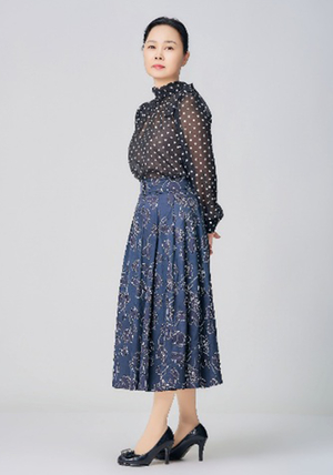 시니어 모델 오연정·박희선, 감각적 화보로 데뷔 신호탄… “연륜의 미학, 표정에 녹이다”