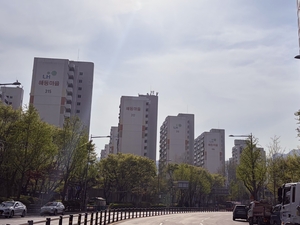 ‘재건축 전세’ 있다더니 가보면 없다…서울 외곽 매수하는 신혼부부들