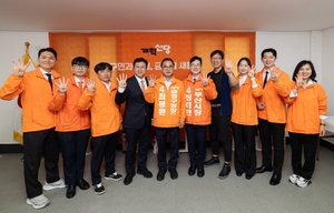 함익병 등판에 부산 선거 요동…개혁신당 정이한 부산시장 후보와 시너지 주목