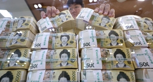 시중은행, 견고한 이자마진...‘임금 8%’ 올려달라는 금융노조