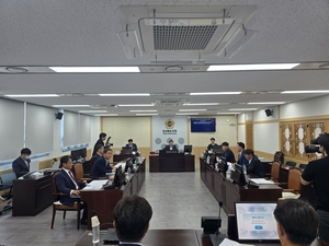 경북도의회 선거구 획정안 확정…의원정수 4명 감소 속 논란도 확산