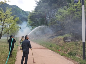 영덕 창수면 산불 3시간 만에 진화…전기누전 건물 화재서 확산 추정
