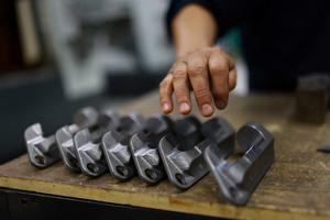 “전쟁 때문에 힘든데”…트럼프, ‘관세 확대’ 드라이브