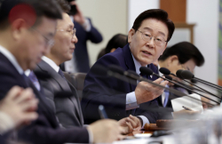 “원시적 약탈금융” 직격한 李...장기 연체추심 칼 뺐다