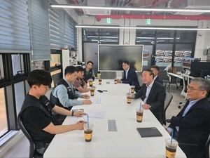 파업 끝내고 협의하자는 삼성전자 노조, 벼랑끝 전술?